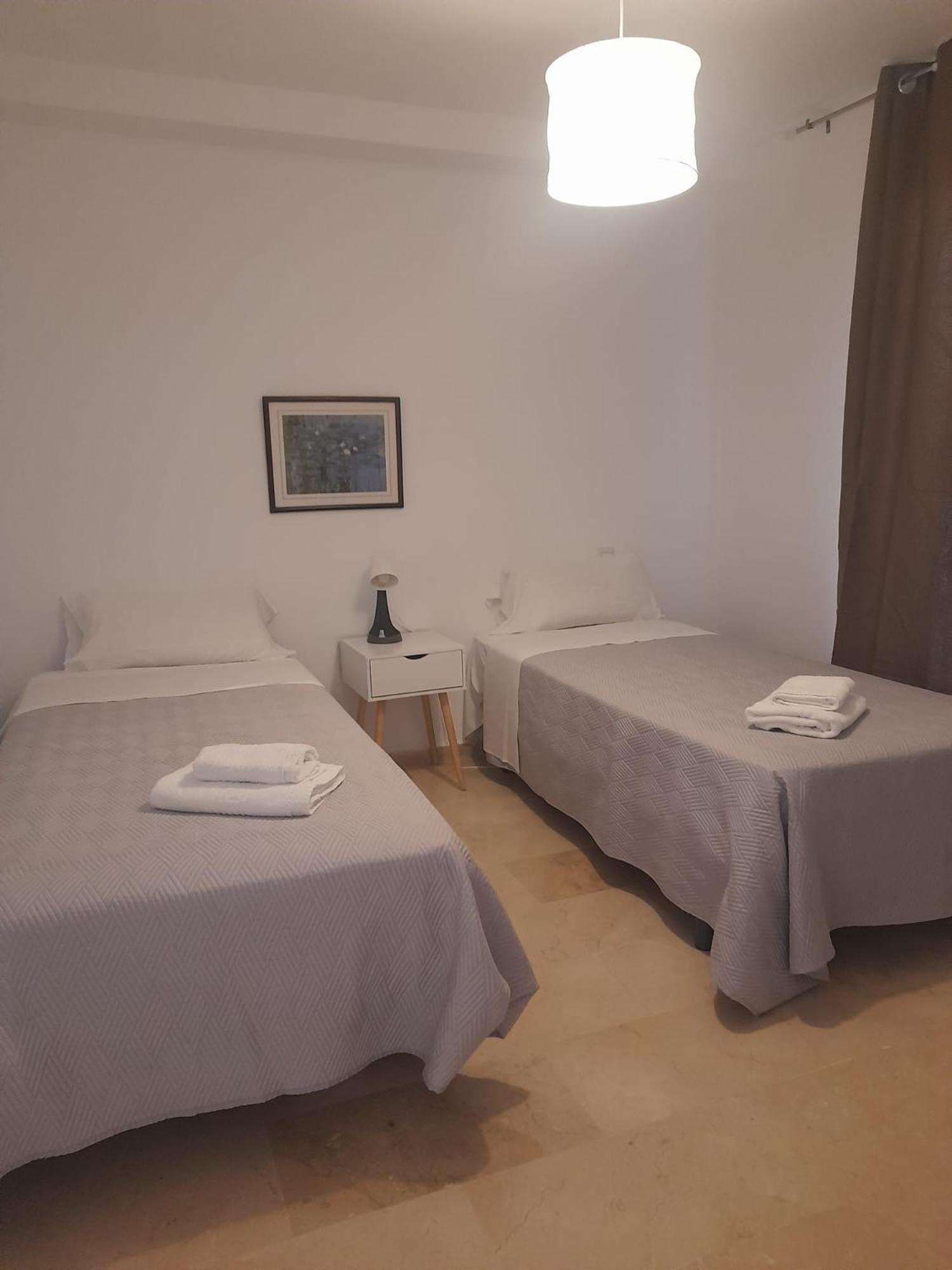 18 Torres Santa Cruz Apartment Сарагоса Екстериор снимка