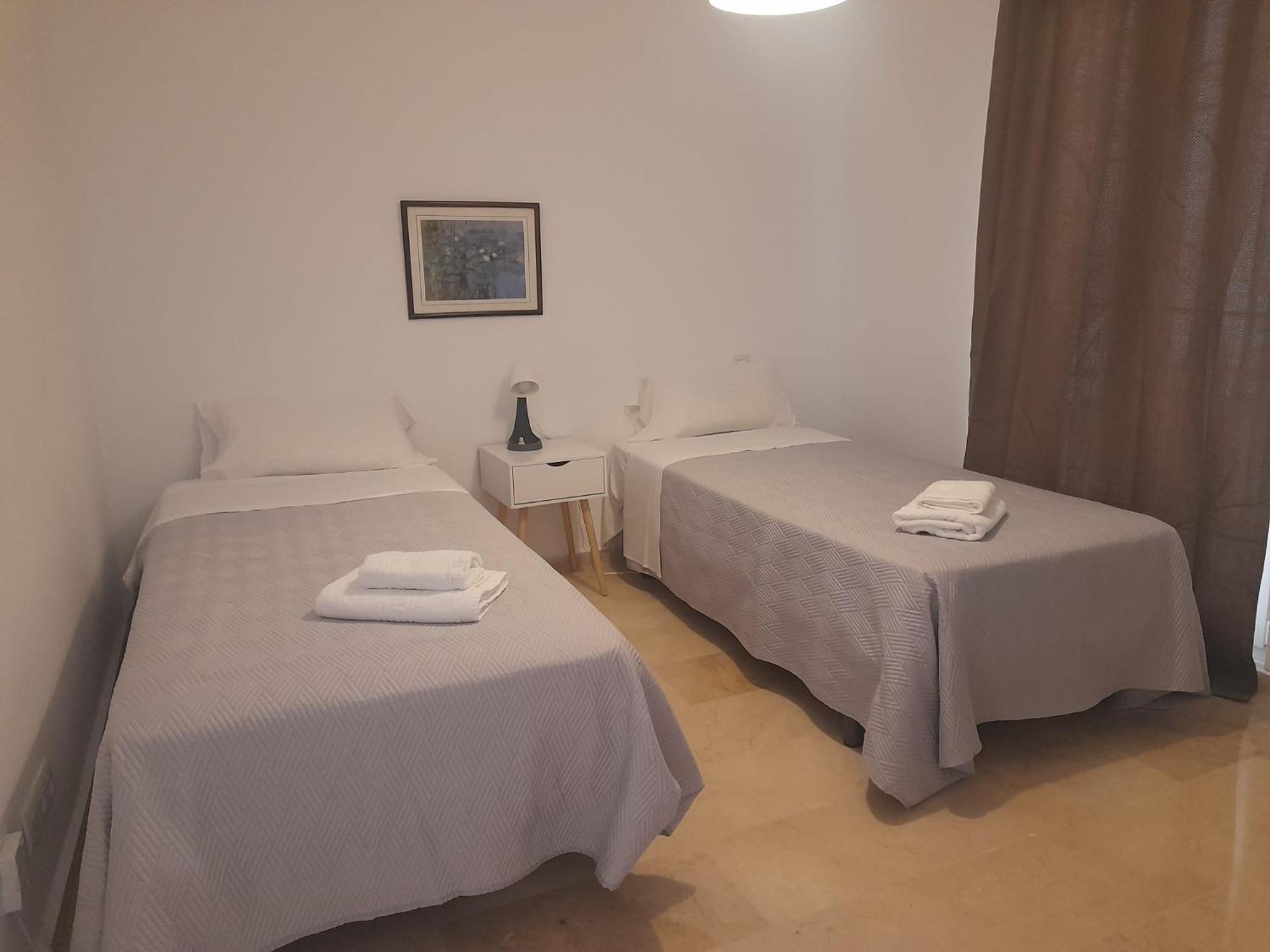 18 Torres Santa Cruz Apartment Сарагоса Екстериор снимка